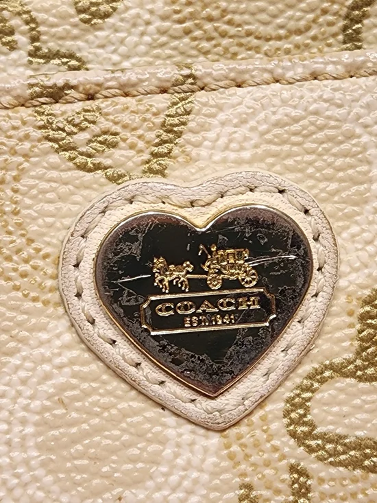 Coach Beige Heart Print Keychain Wallet signature monogram pattern & hearts. - Picture 8 of 11